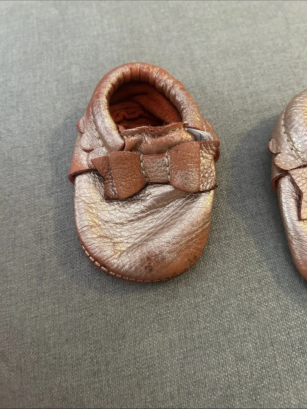 Freshly Picked Kids Metallic Rose Gold Bow Moccasin Shoes